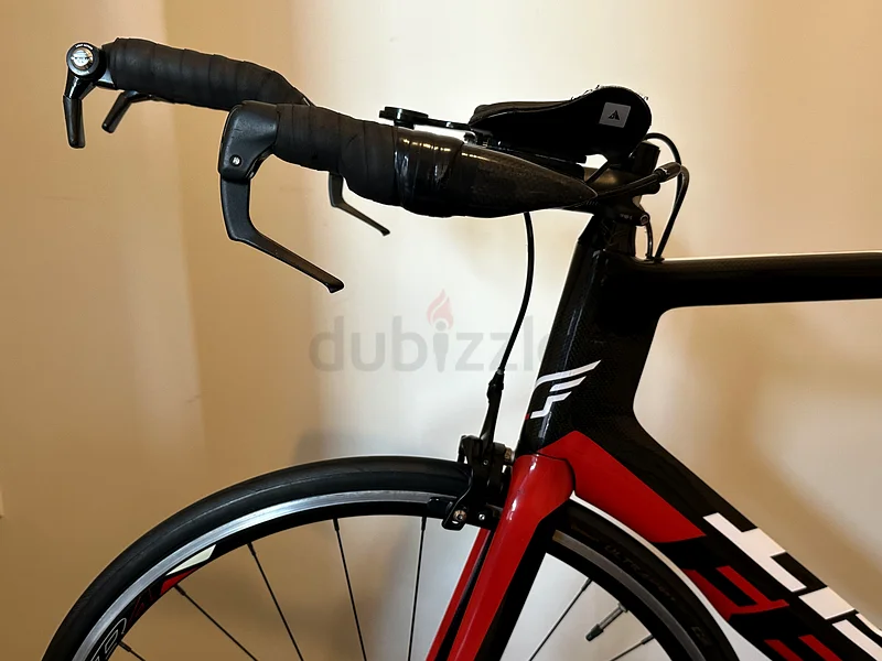 Felt B14 Carbon Time Trial / Triathlon Bike – Size 58 – Excellent Condition63197646955393111
