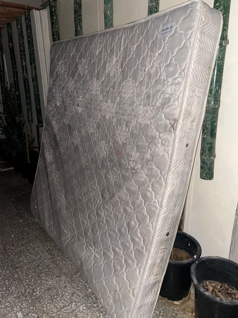 سرير مجاني63208393854210111