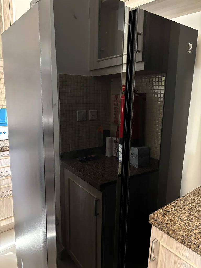 Hitachi Side-by-Side Fridge–Like New63197145038593111