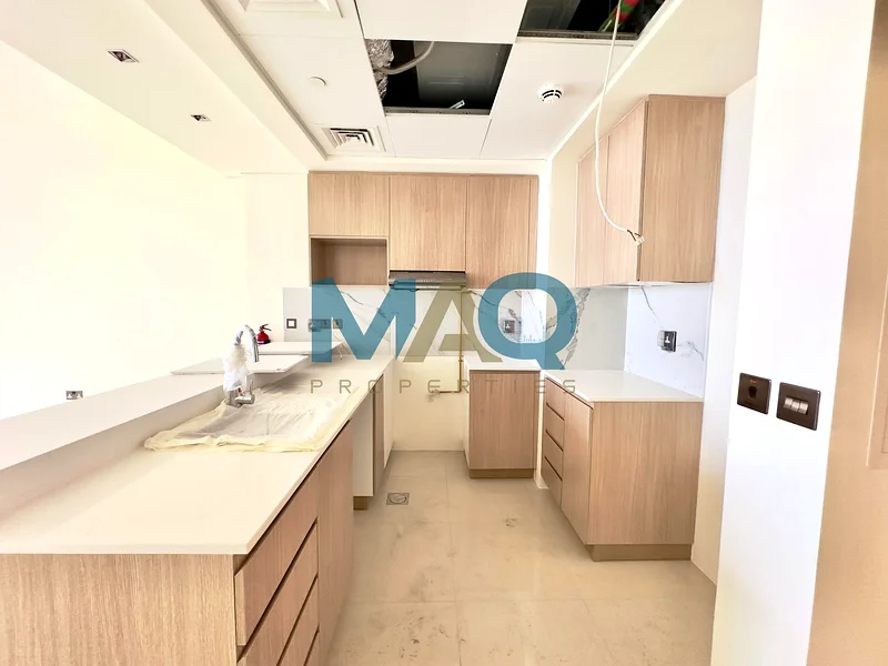بائع متحمس | إطلالة إنتركونتيننتال | بالقرب من HO63864491679875114