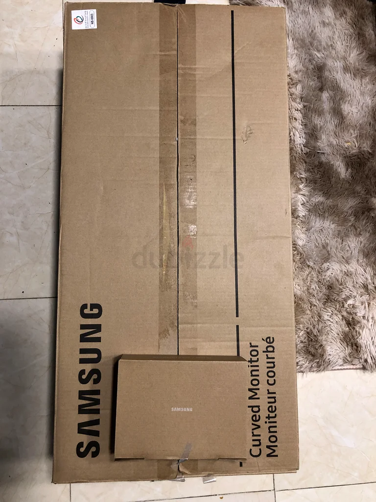SAMSUNG 34 inch curved monitor63197144155650111