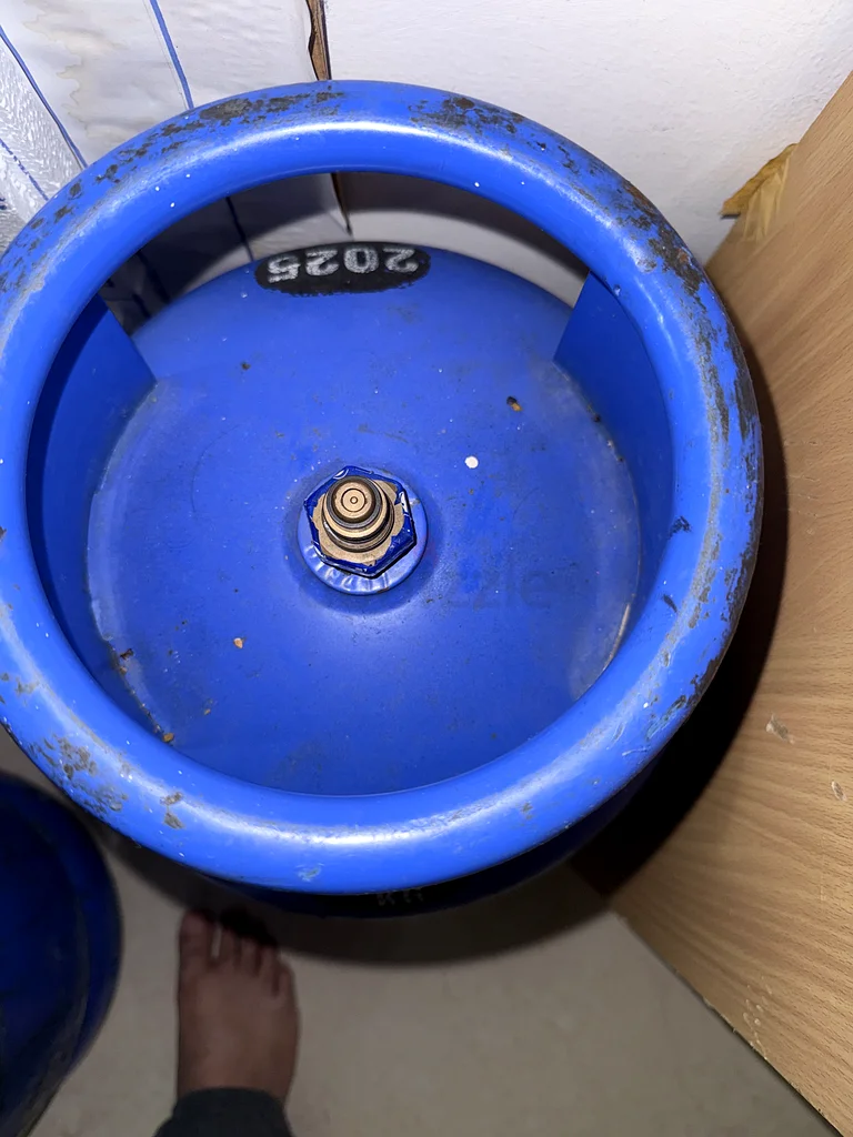 Gas cylinder for sale - urgent sale63199138003586111