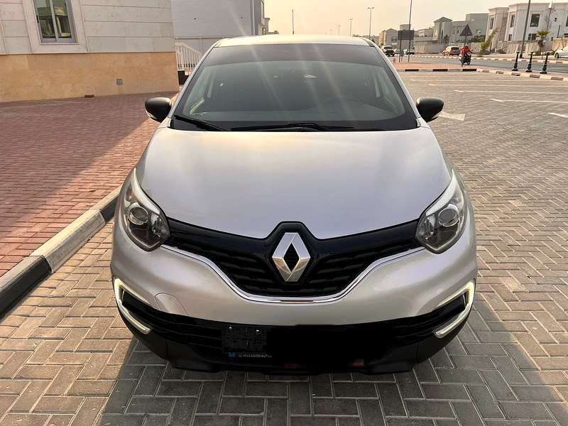 رينو صبغ وتشييكات الوكالة بحالة الوكالة مفتاحين الوكالة
Renault with agency paint and checks, in sho63222312238594111