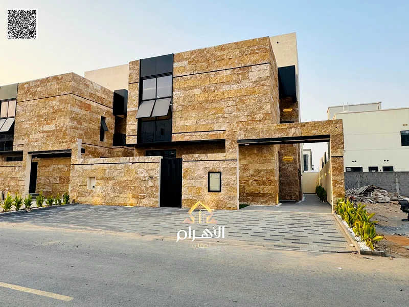 فيلا للبيع - طابقان وفناء كبير - بالقرب من طريق الشيخ محمد بن زايد - ملكية حرة لجميع الجنسيات مدى الحياة63882331700226110