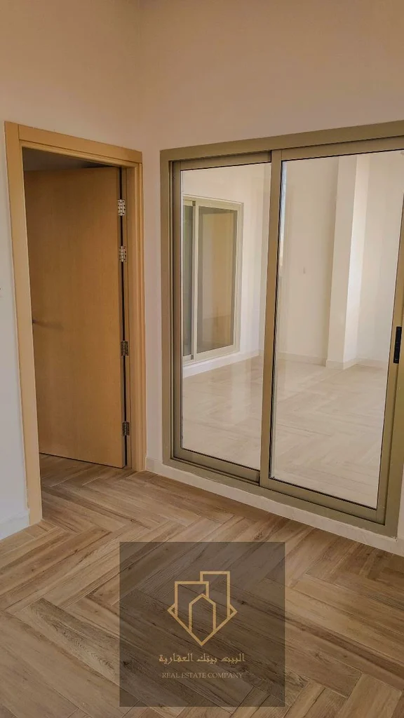 Prime and ideal location for family living | Excellent space | Private swimming pool | Close to all services | Free parking available | Super deluxe f63235097644675114