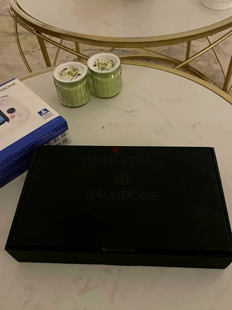 Backbone One controller for iPhone.  Condition: Excellent (Super Good)  Compatible with: iPhone (L63204868786306112