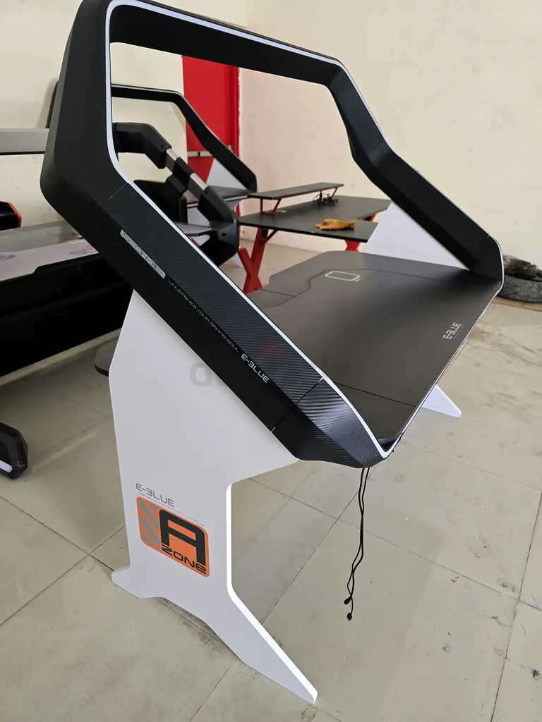 E-Blue gaming Table63206394983427111