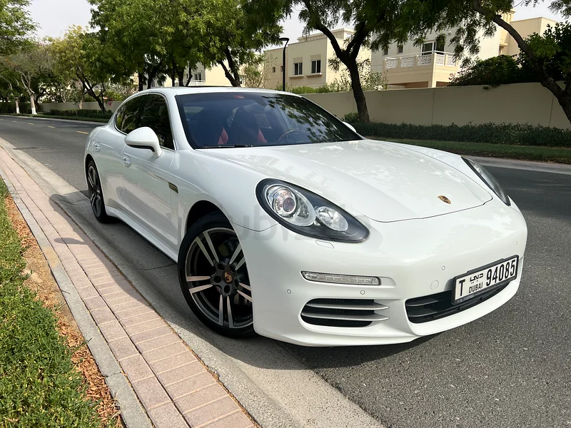 Porsche Panamera 4S (2014) – | GCC Specs | Excellent Condition | 92,000 km | Porsche Warranty Nov 2563227257713026112