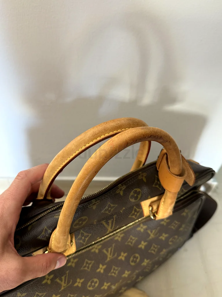 Louis Vuitton Icare shoulder laptop bag 100% authentic63196148642305113