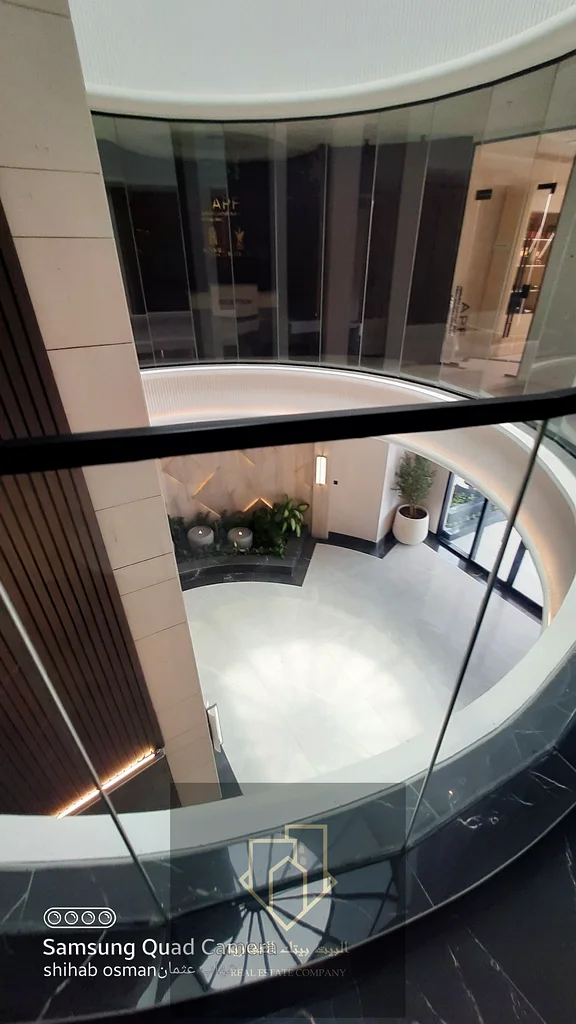 Prime location | Suitable for any commercial activity | Excellent space | Close to all services63221328129539112