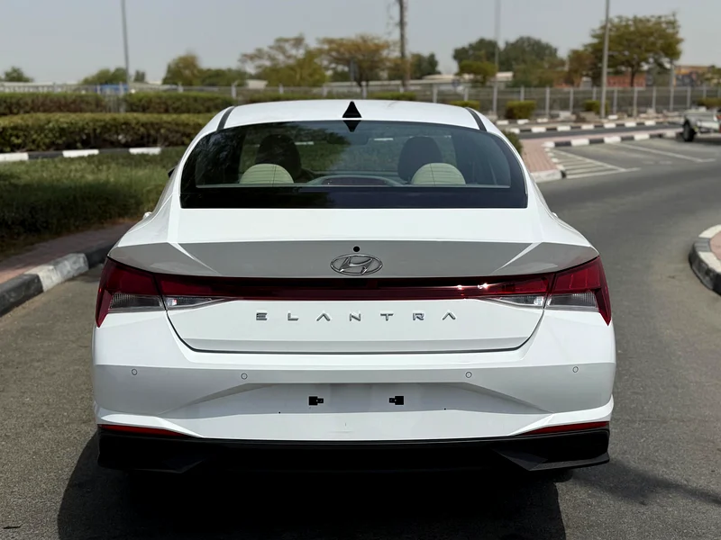 Hyundai Elentra 2023 model Gcc spec 1.6 free accident perfect condition63406913619715111