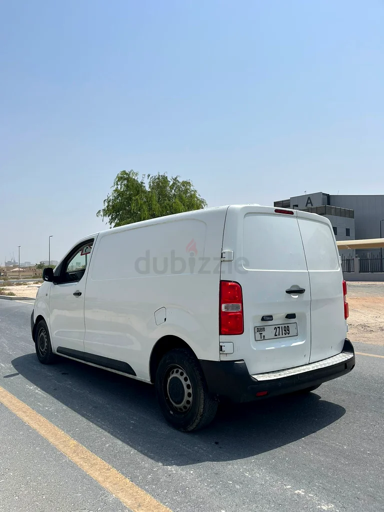Peugeot Expert (Panel Van) - 2018 - White - AUTOMATIC63221303190274111