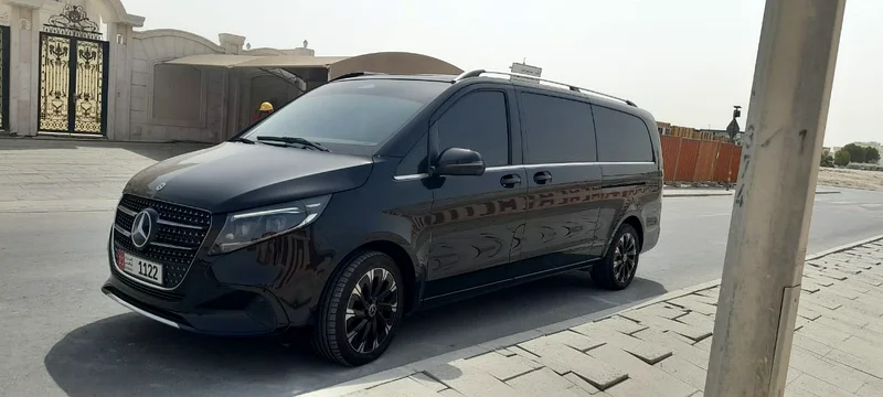 Mercedes V 300 GCC first owner no accident under warranty and service contract63399921149697111