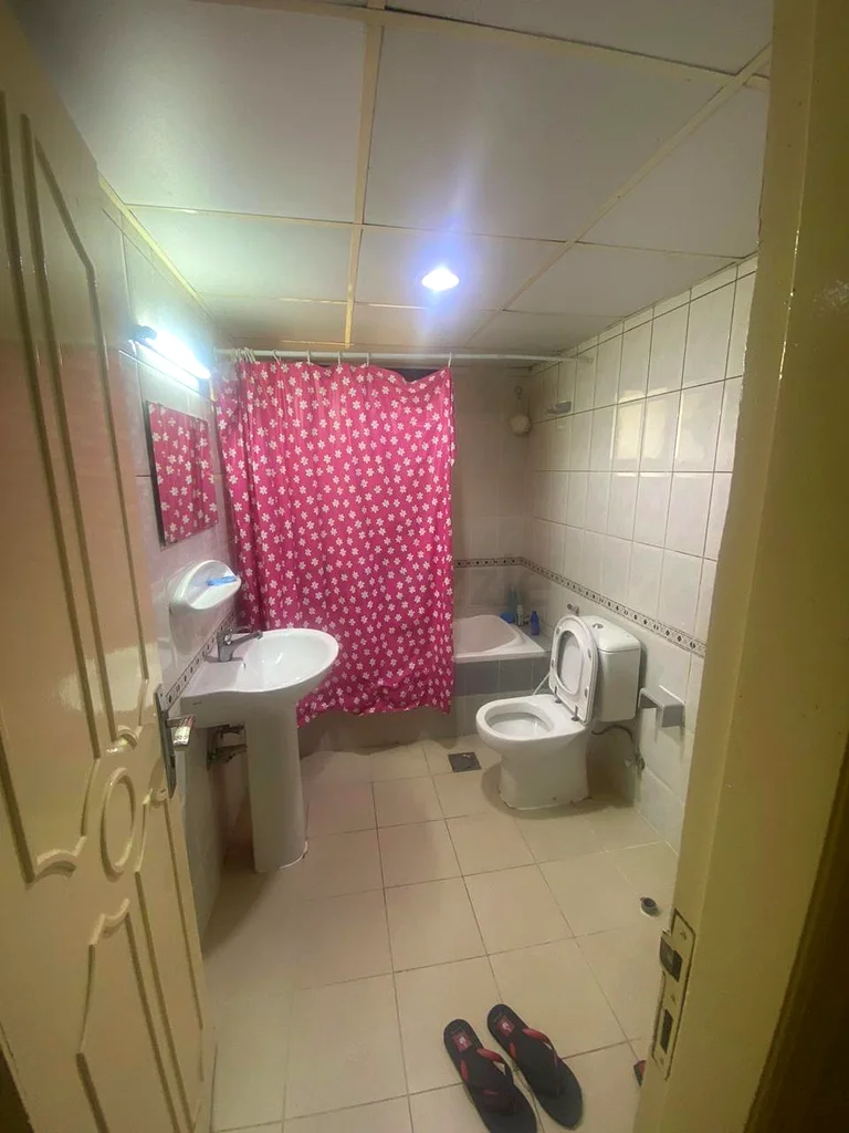 رجال، مشاركة سرير، سرير واحد فقط متاح في مانخول - مشاركة بين اثنين (الهنود فقط)63218792872835112