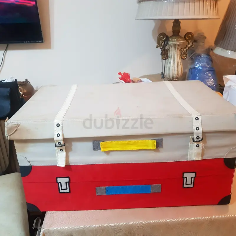 Sturdy and Stylish Storage Box - Organize with Ease!