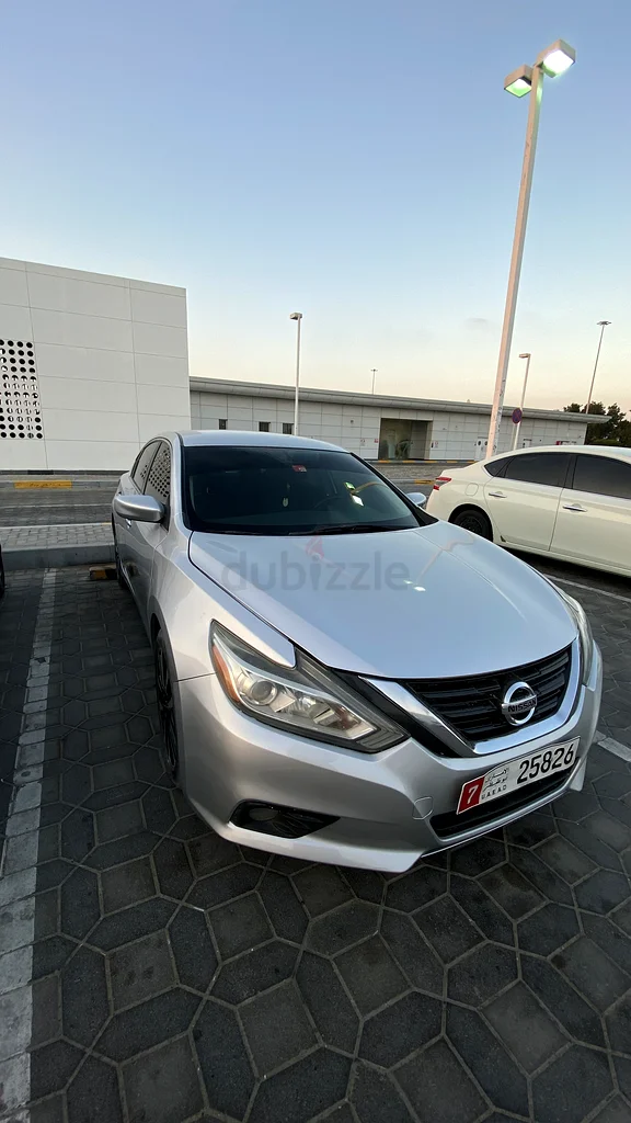 Nissan Altima 2018, clean – used by woman – price negotiable63399973036417114