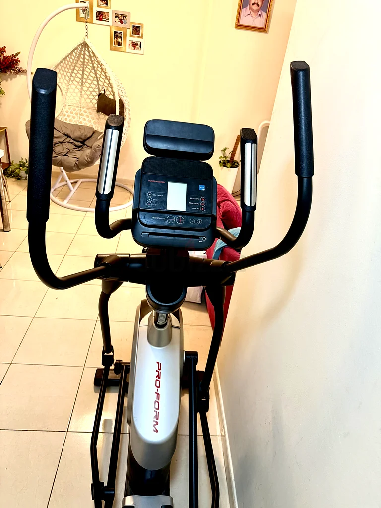 Get Fit with This High-Quality Elliptical Trainer bought from Sun and sands 3500/-63198628618115114