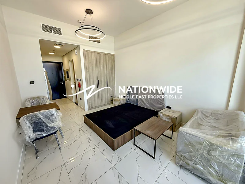 Vacant | Furnished | Boulevard Views | Prime Area63403402762243112