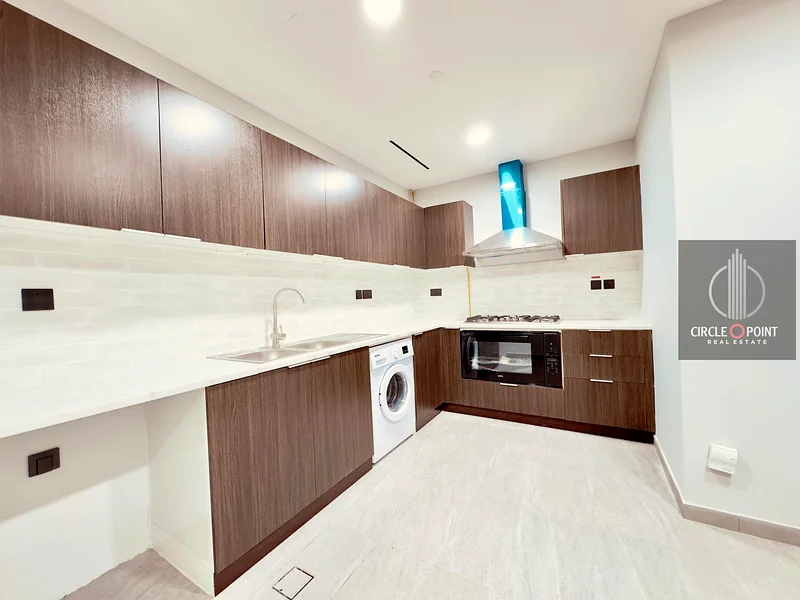 مبنى جديد بالكامل_غرفتا نوم+غرفة خادمة_أجهزة مطبخ مجانية_موقع ممتاز63768154995201112