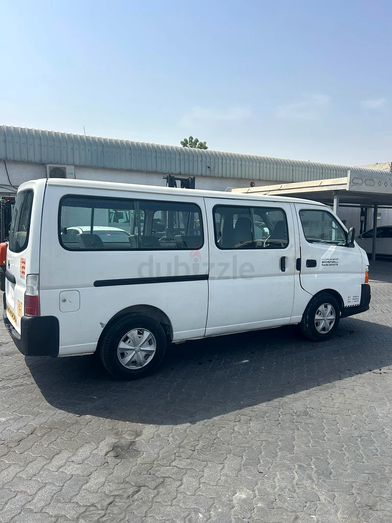 MINI BUS NISSAN URVAN63399958147201112