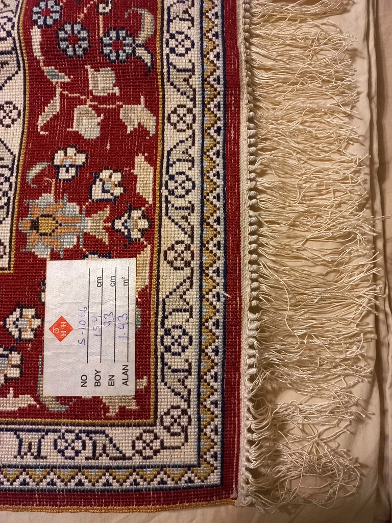 سجادة فارسية مربوطة يدويًا بالحرير63209845833859113