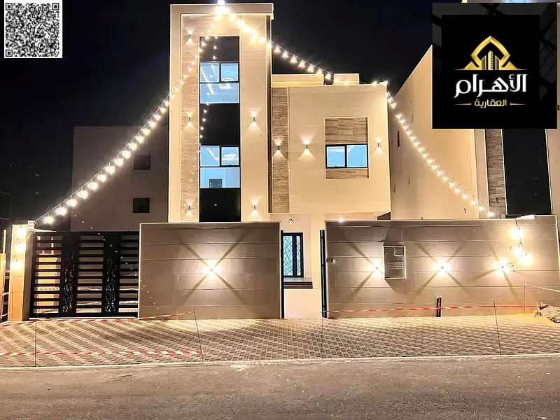 For sale, a villa at an excellent price, including registration and ownership fees, negotiable. It has a large courtyard63892121523202111
