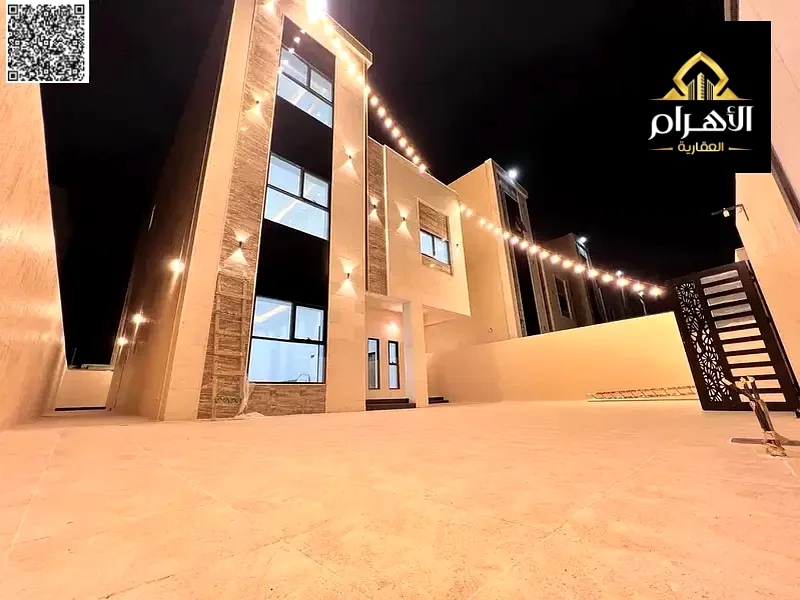 For sale, a villa at an excellent price, including registration and ownership fees, negotiable. It has a large courtyard63892121523202110