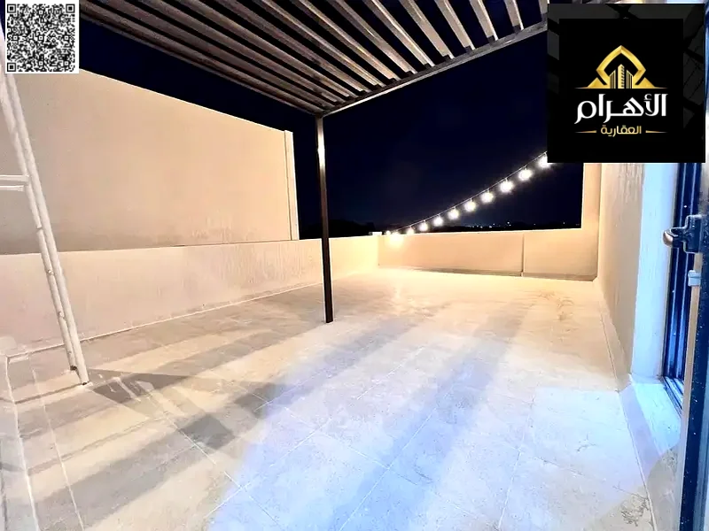 For sale, a villa at an excellent price, including registration and ownership fees, negotiable. It has a large courtyard63892121523202114