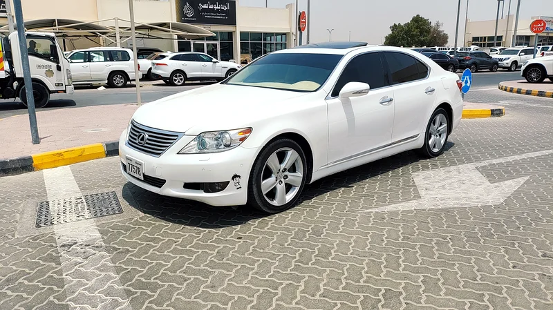LEXUS LS460 2010 USA SPACE FULL OPTION WITH SUNROOF LEATHER SITES CROSS CONTROL VERY CLEAN CAR63225702700673114