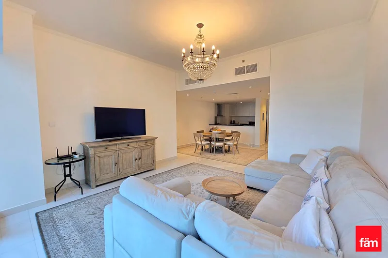 Top Location | Fully Furnished | Upgraded | VOT64040470204419112