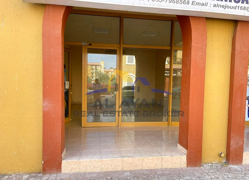 محل للبيع في إسبانيا كلاستر T05 مبنى63825488387201112