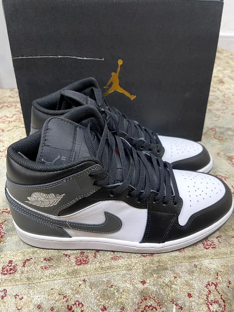 Air Jordan 1 Mid (11 أمريكي - 45 أوروبي)63201687587330111