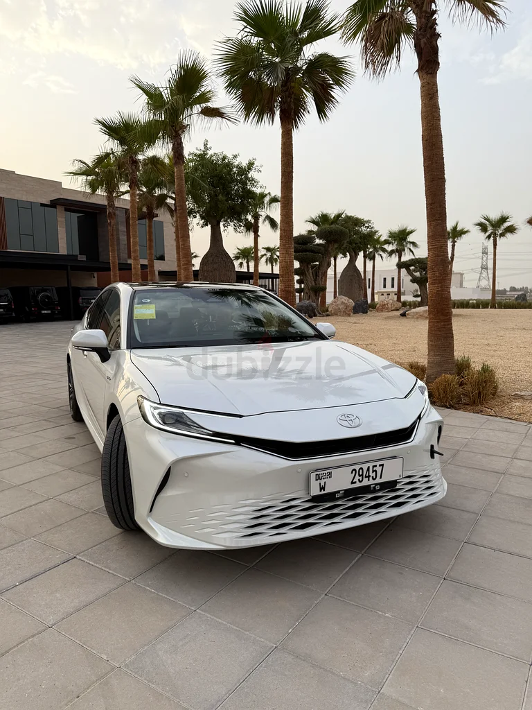 Toyota Camry 2.5 hybrid634013097383711127