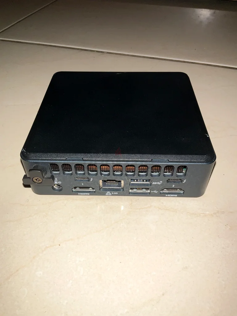 Intel NUC 11 Pro i563199635300354111