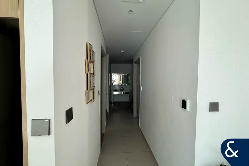 صف مفرد | شاغر | بالقرب من المسبح | 4 غرف نوم63931115295363114