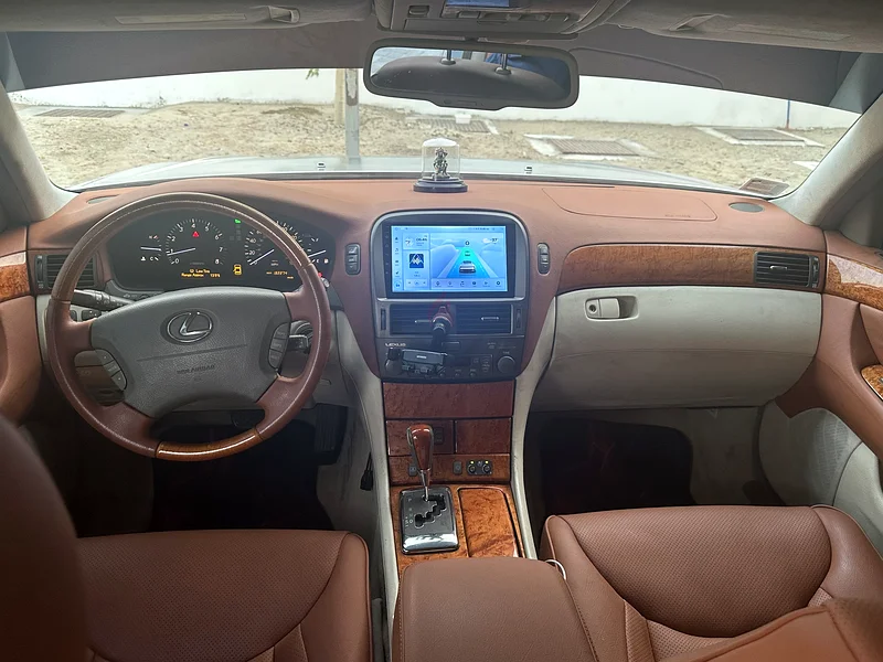 Lexus LS 430 (2005) – Classic full-size luxury with modern interior63226219710851114