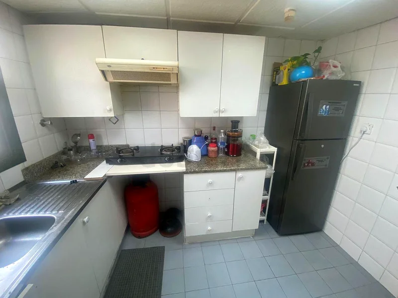 رجال، مشاركة سرير، سرير واحد فقط متاح في مانخول - مشاركة بين اثنين (الهنود فقط)63218792872835111