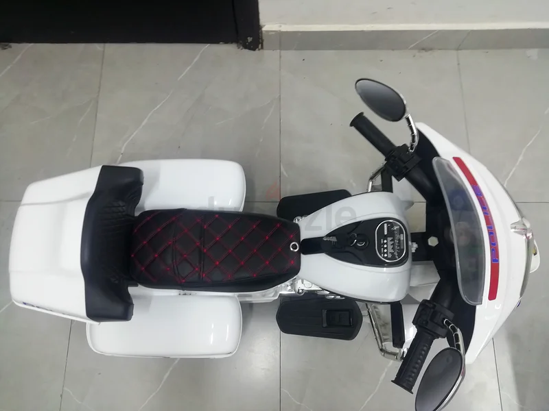 Kids Ride on Bike (Good As New) for Urgent Sale in Sharjah Rolla63200654487170112