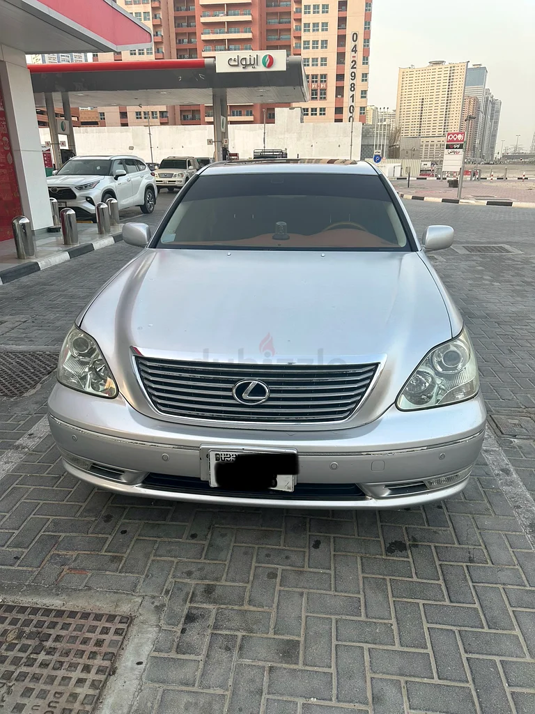 Lexus LS 430 (2005) – Classic full-size luxury with modern interior632262197108511114