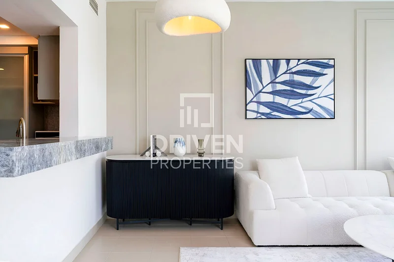 Marina View | Upgraded Unit | Furnished | Vacant64039487031427113