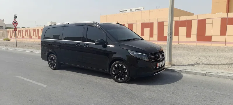 Mercedes V 300 GCC first owner no accident under warranty and service contract63399921149697112