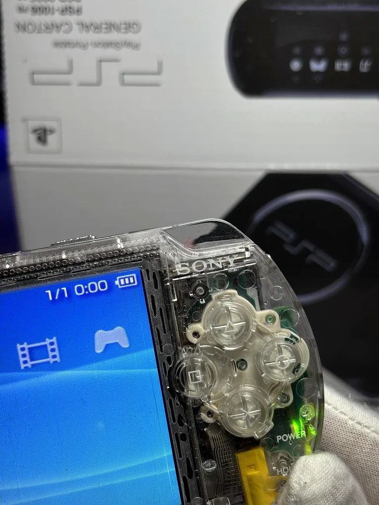 PSP 128GB 130GAMES specialized edition ( modded with box and manuals )63204867588481113