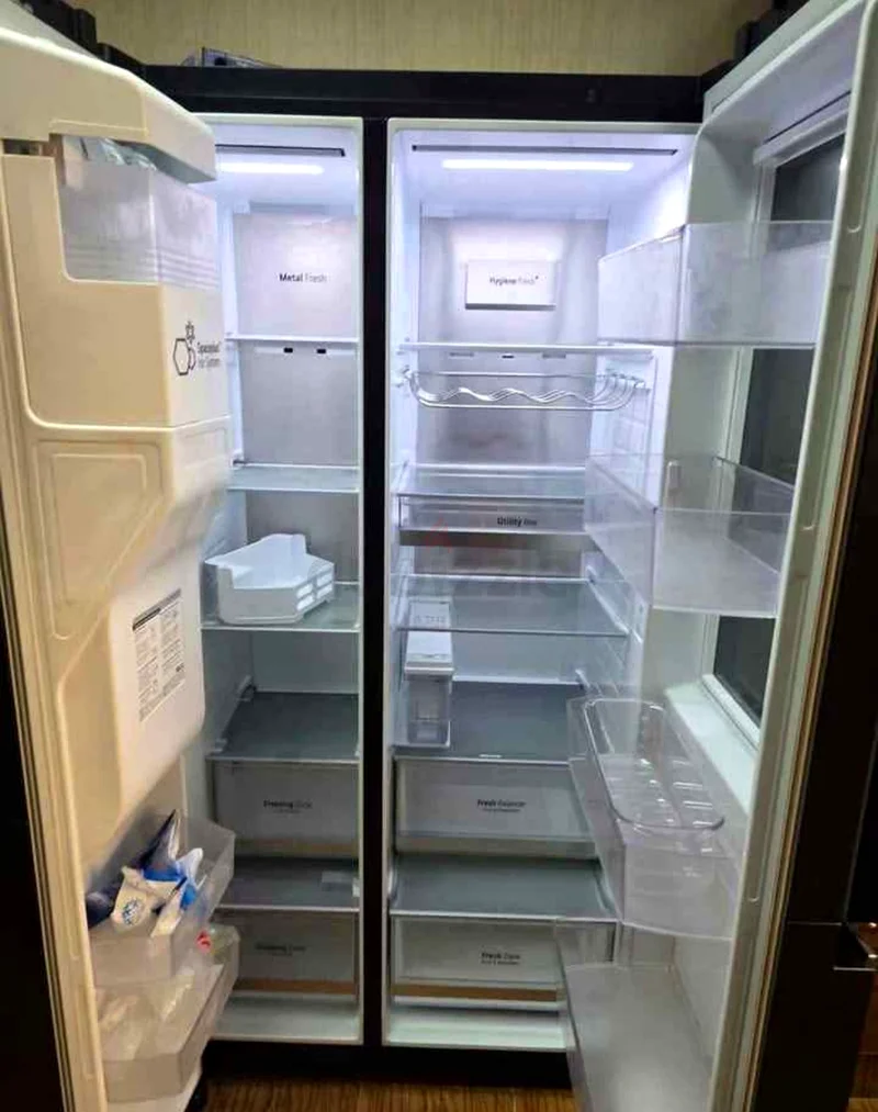 LG InstaView Door-in-Door Refrigerator – Smart Cooling + Ice Maker63201168416642111