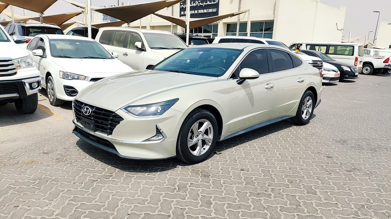 HYUNDAI SONATA 2020 GCC  
FULL OPTION LEATHER SEATS  
CROSS CONTROL  
VERY CLEAN CAR, GOOD CONDITION63406912192771113