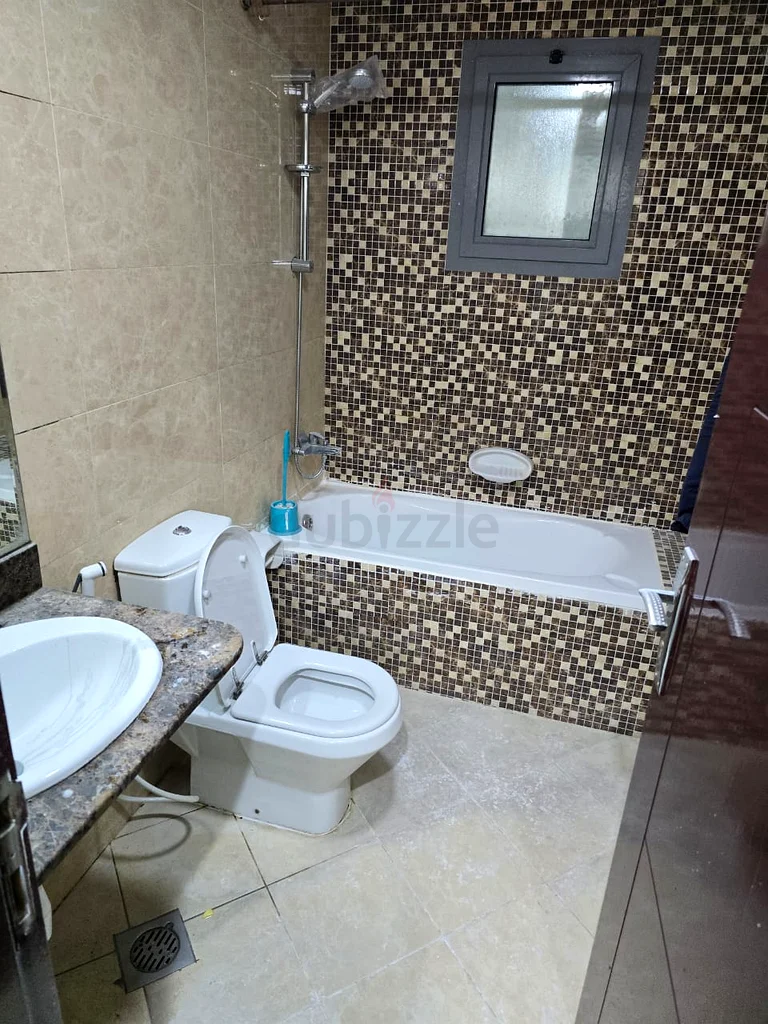 Female bed space balcony side in Barsha near metro63220800722690113