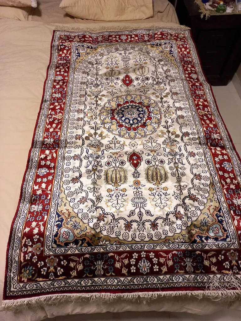 سجادة فارسية مربوطة يدويًا بالحرير63209845833859111