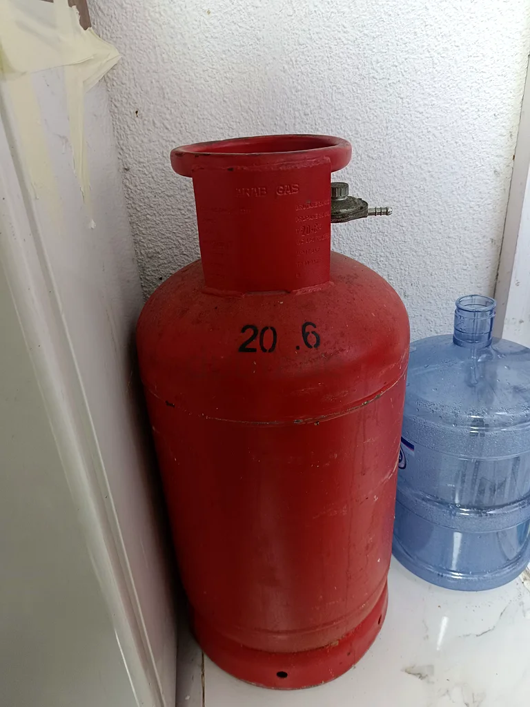 Gas cylinder for sale63199138032515111