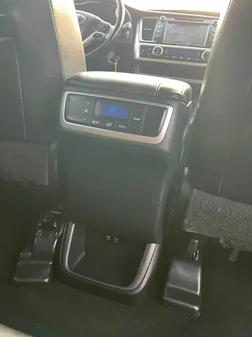 صورة 17 لـ 2017 Toyota HIGHLANDER