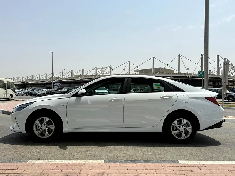 Hyundai Elentra 2023 model Gcc spec 1.6 free accident perfect condition63406913619715113