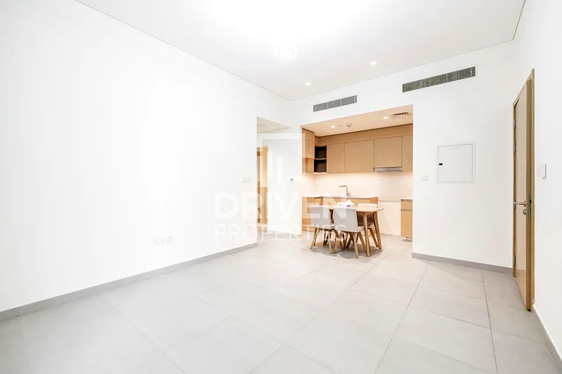 Community View | Unique Layout | Modern Unit64024729534977113